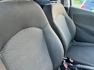 /photos/10098/2c5d0d6b-4a98-5986-75c7-91587d643cc6_i320x240.jpg