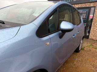 /photos/10098/a220a19c-c0f3-4eb1-f44a-f50e28fe4491_i320x240.jpg